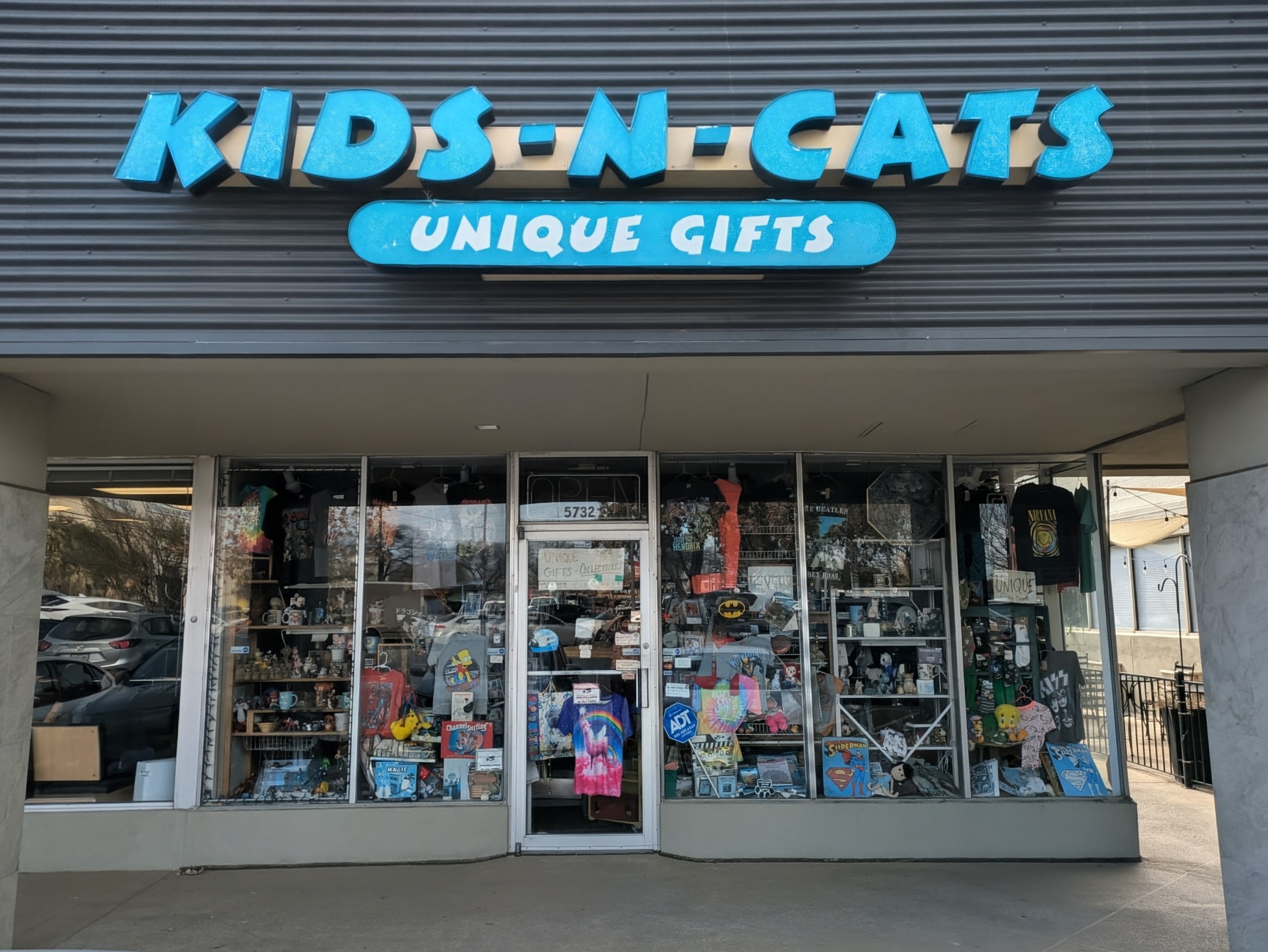 Kids-N-Cats Unique Gifts